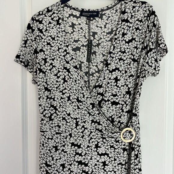 Jones New York Faux Wrap Dress Black and White Floral Goldtone Ring Detail - Picture 6 of 10